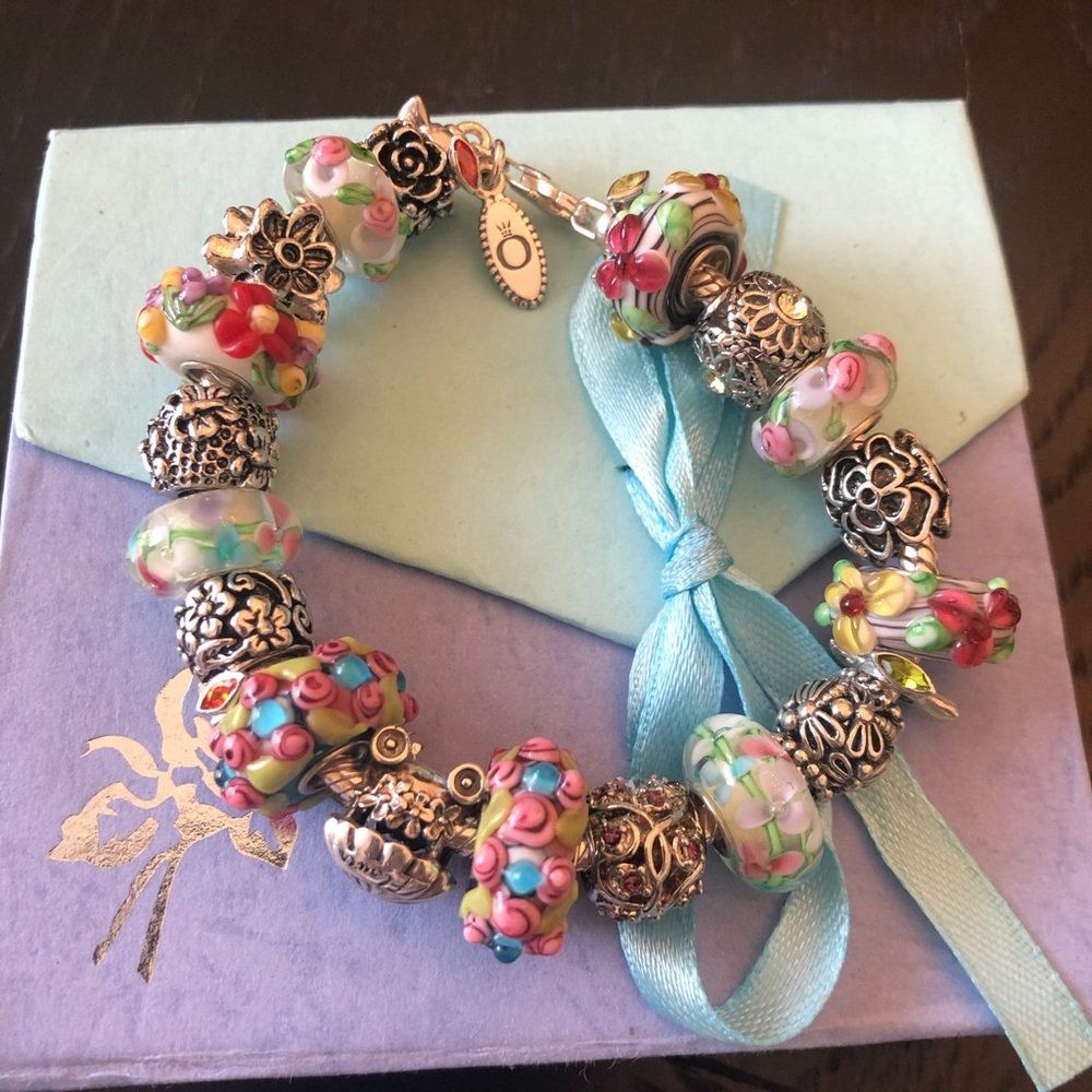 Authentic Pandora Bracelet with beautiful beads